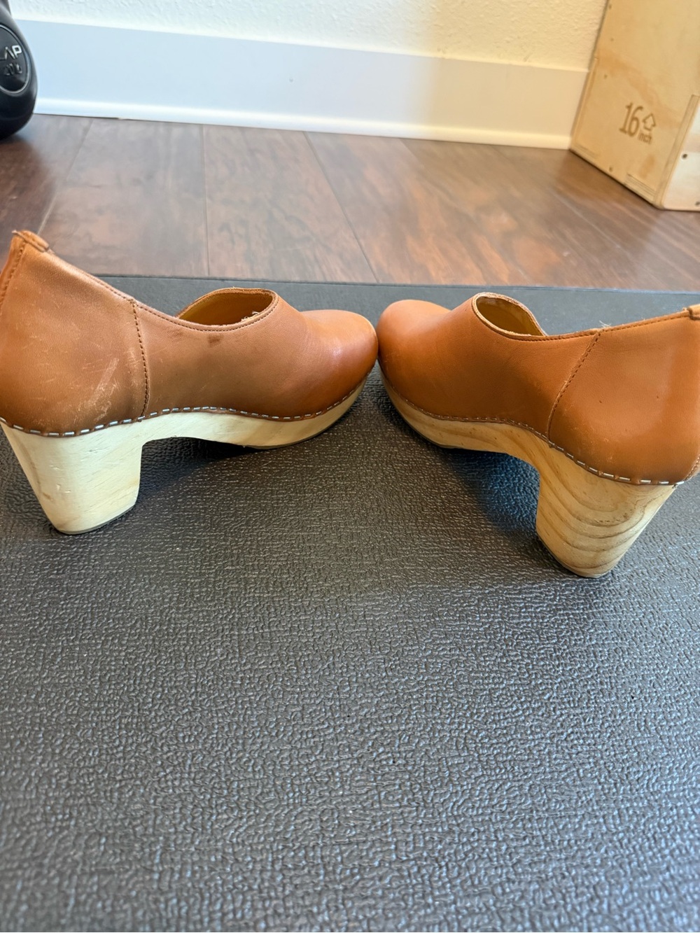 Free People Clog. Size 37. - Picture 5 of 8